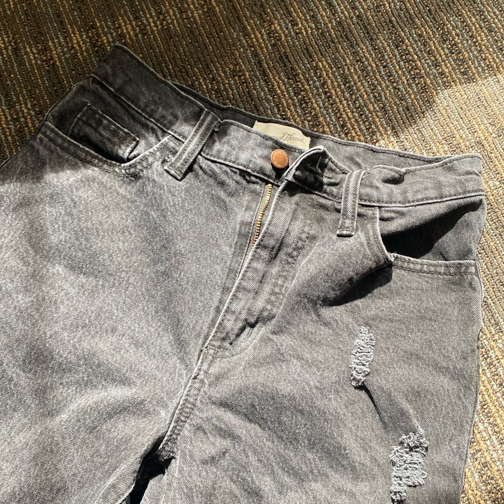 Universal Thread Jeans